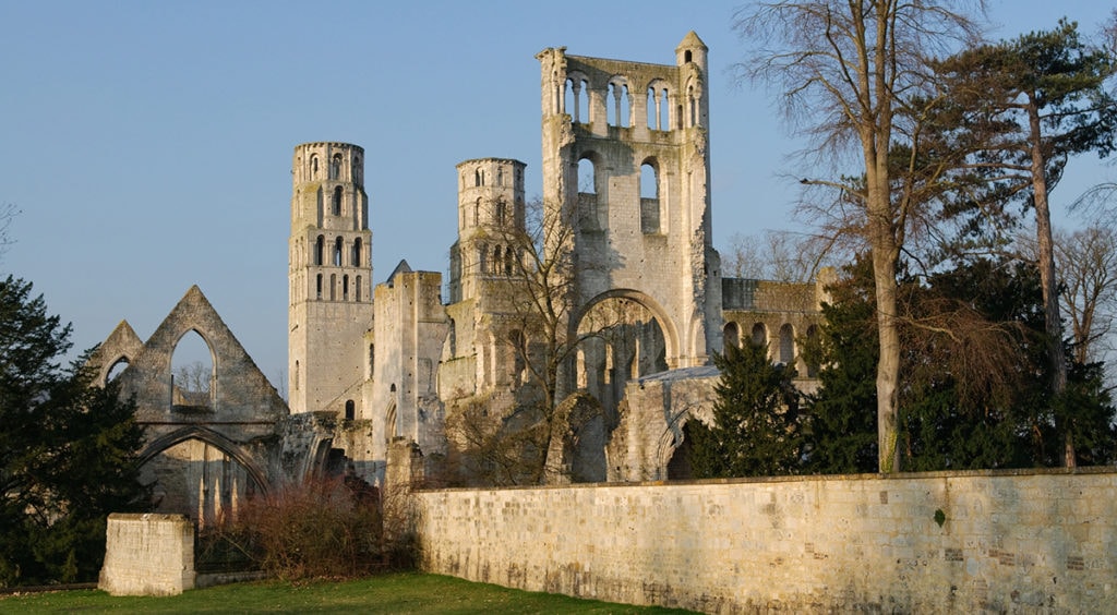 france-abbey-tour