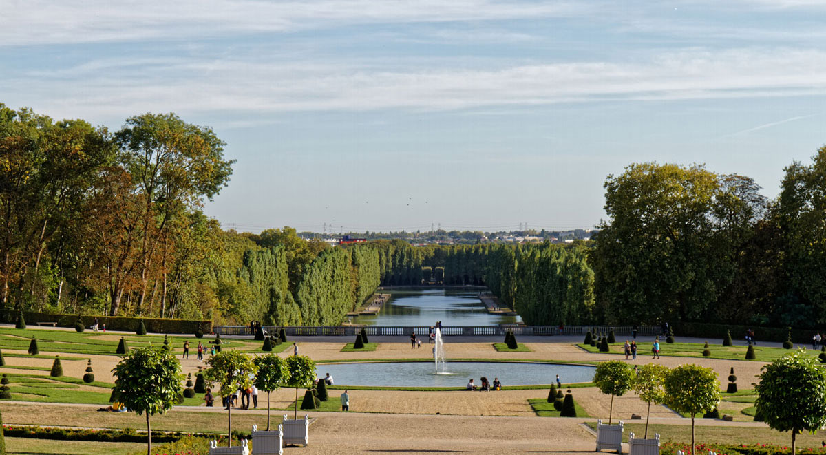 A view of the Plain of 4 statues of the Sceaux Park