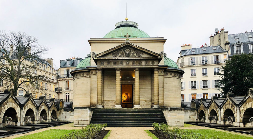 Marie Antoinette's first burial place was the Expiatory chapel in Paris