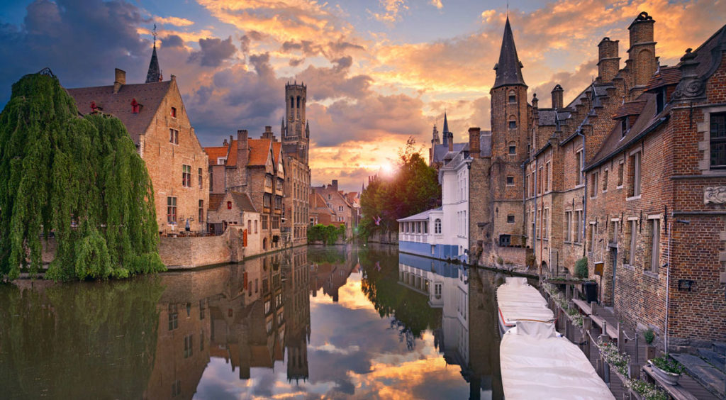 A beautiful Bruges canal