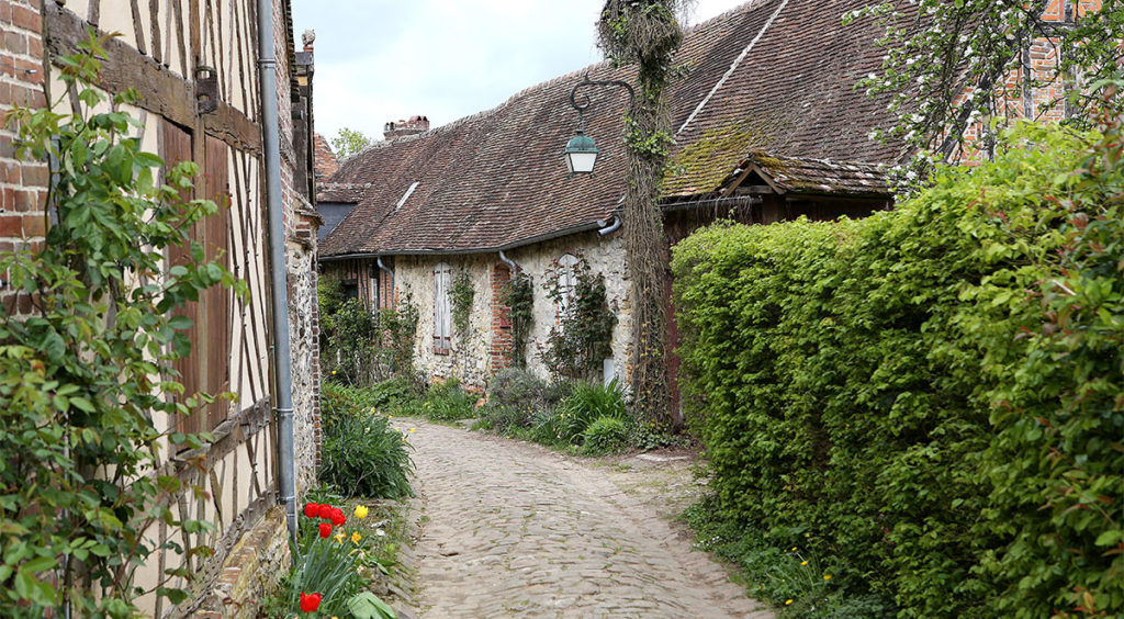 One of Gerberoy's charming lanes